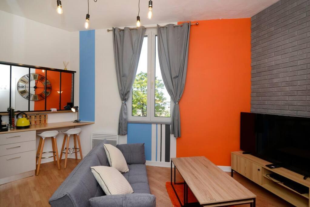 Apartamento L'Accueil En Quai/T2/Gare/Wi-Fi Angulema Exterior foto